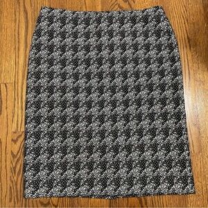 Talbots Geometric Black/White Pencil Skirt Size 8